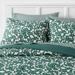 Floral Printed Microfiber Reversible Comforter & Sheets Set Dark Green - Room Essentials™ -Wayfair Shop GUEST 3b9a5973 d4a1 463a af2e 3b4ff4b32e85